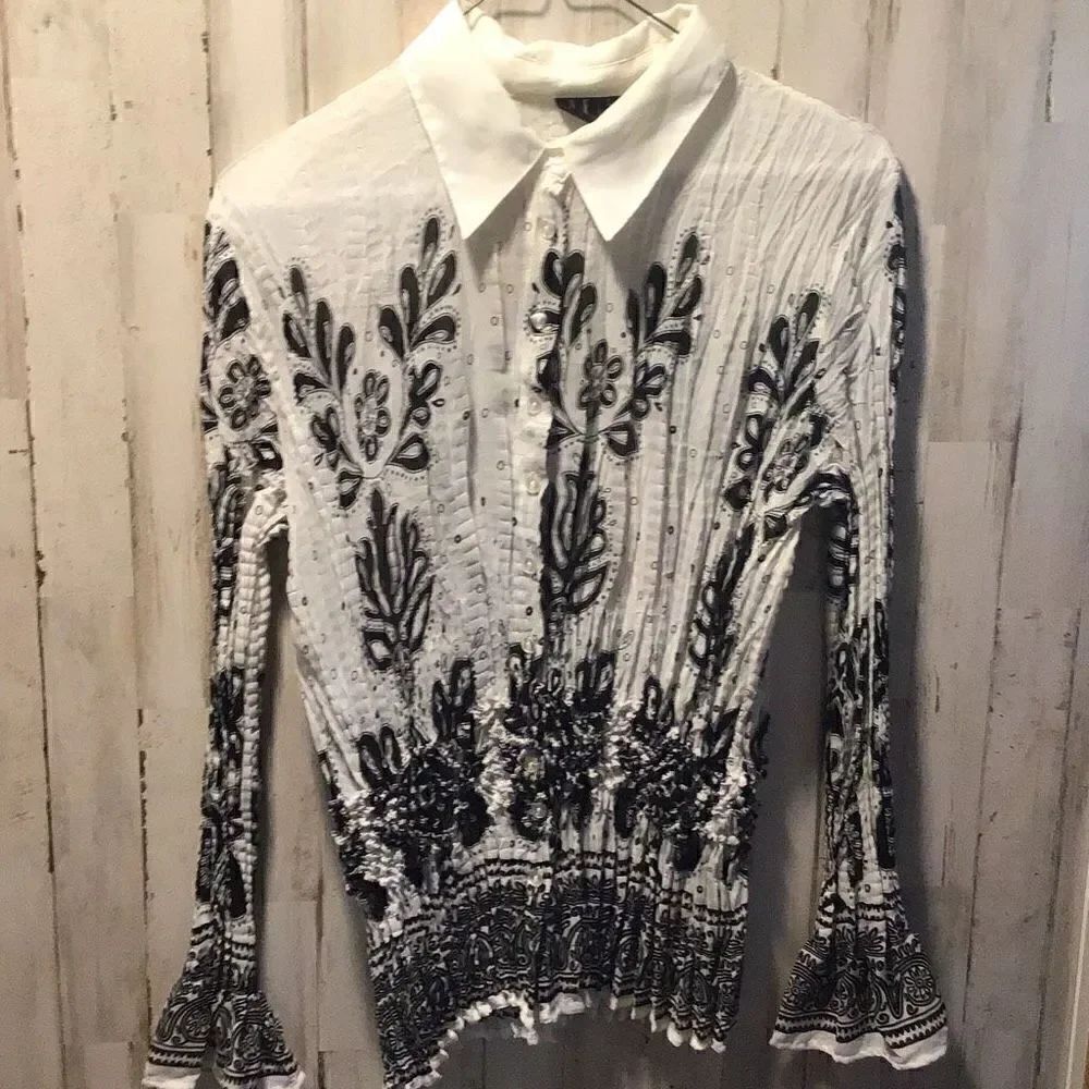 Blouse by Milano size large